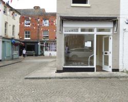 6 The Cornmarket Romsey